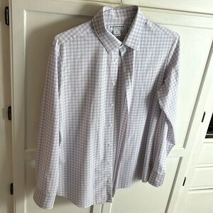 Mizzen and Main men’s Medium trim top